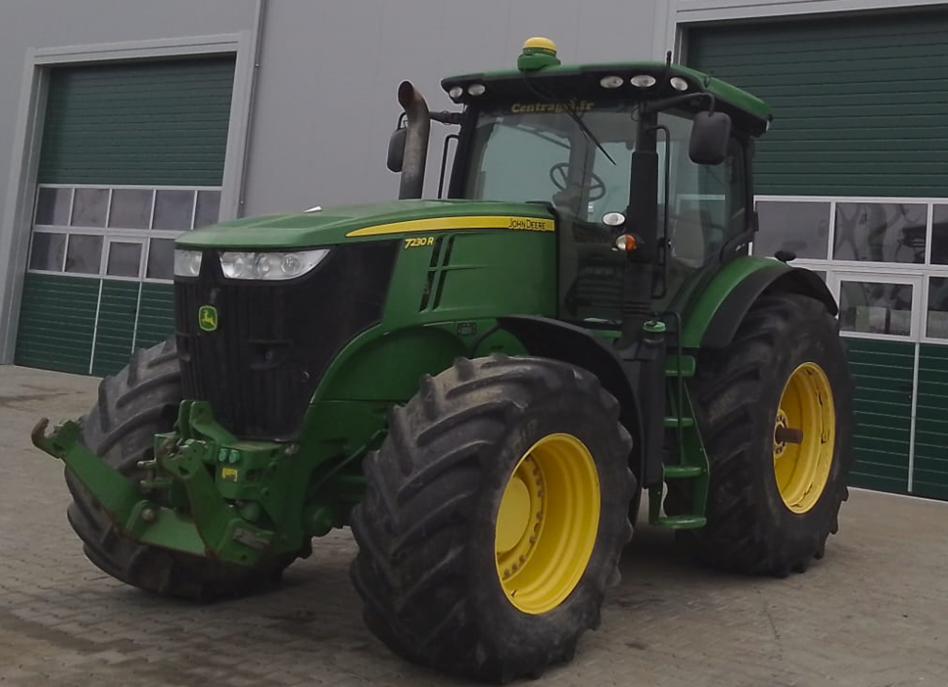 Traktor za tip John Deere 7230R, Gebrauchtmaschine u Orţişoara (Slika 2)