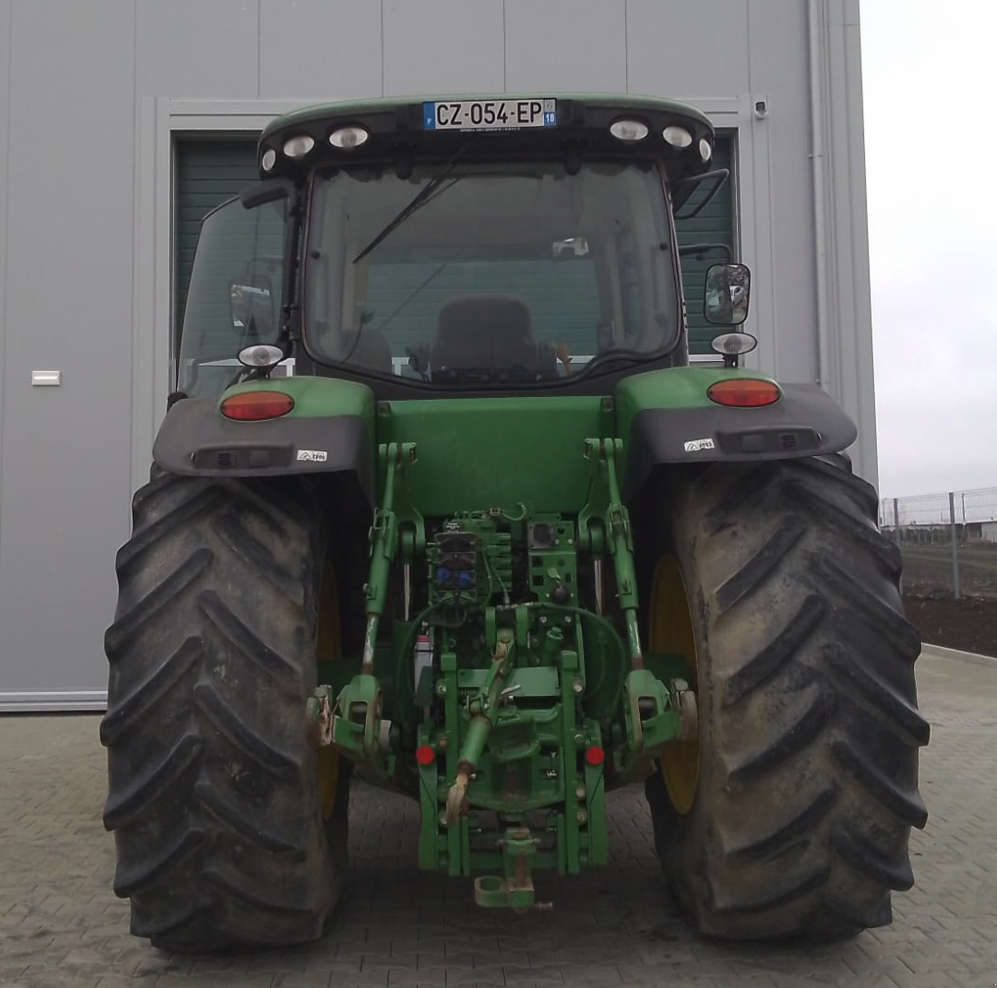 Traktor van het type John Deere 7230R, Gebrauchtmaschine in Orţişoara (Foto 4)