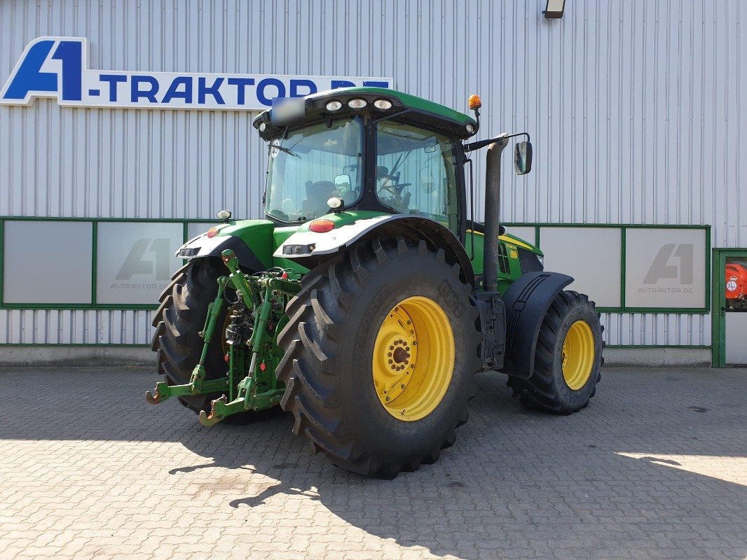 Traktor typu John Deere 7230R, Gebrauchtmaschine w Sittensen (Zdjęcie 3)