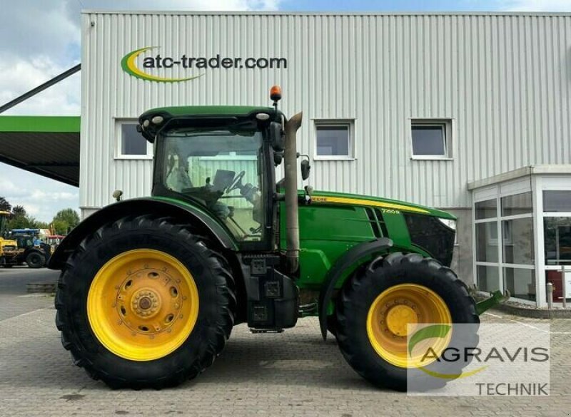 Traktor des Typs John Deere 7250 R, Gebrauchtmaschine in Calbe / Saale (Bild 7)