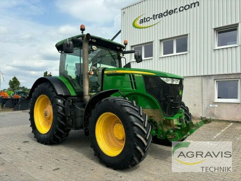 Traktor des Typs John Deere 7250 R, Gebrauchtmaschine in Calbe / Saale (Bild 8)