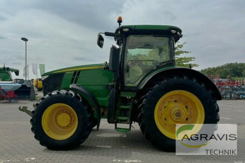 Traktor des Typs John Deere 7250 R, Gebrauchtmaschine in Calbe / Saale (Bild 2)