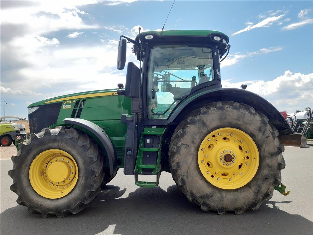 Traktor типа John Deere 7250R, Gebrauchtmaschine в Grimma (Фотография 3)