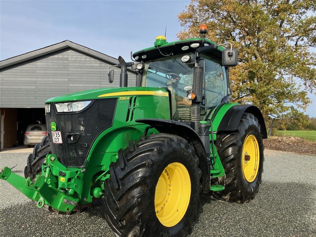 Traktor van het type John Deere 7250R, Gebrauchtmaschine in Rødding (Foto 1)