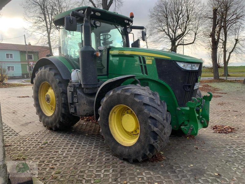 Traktor от тип John Deere 7250R, Gebrauchtmaschine в Triebes (Снимка 1)