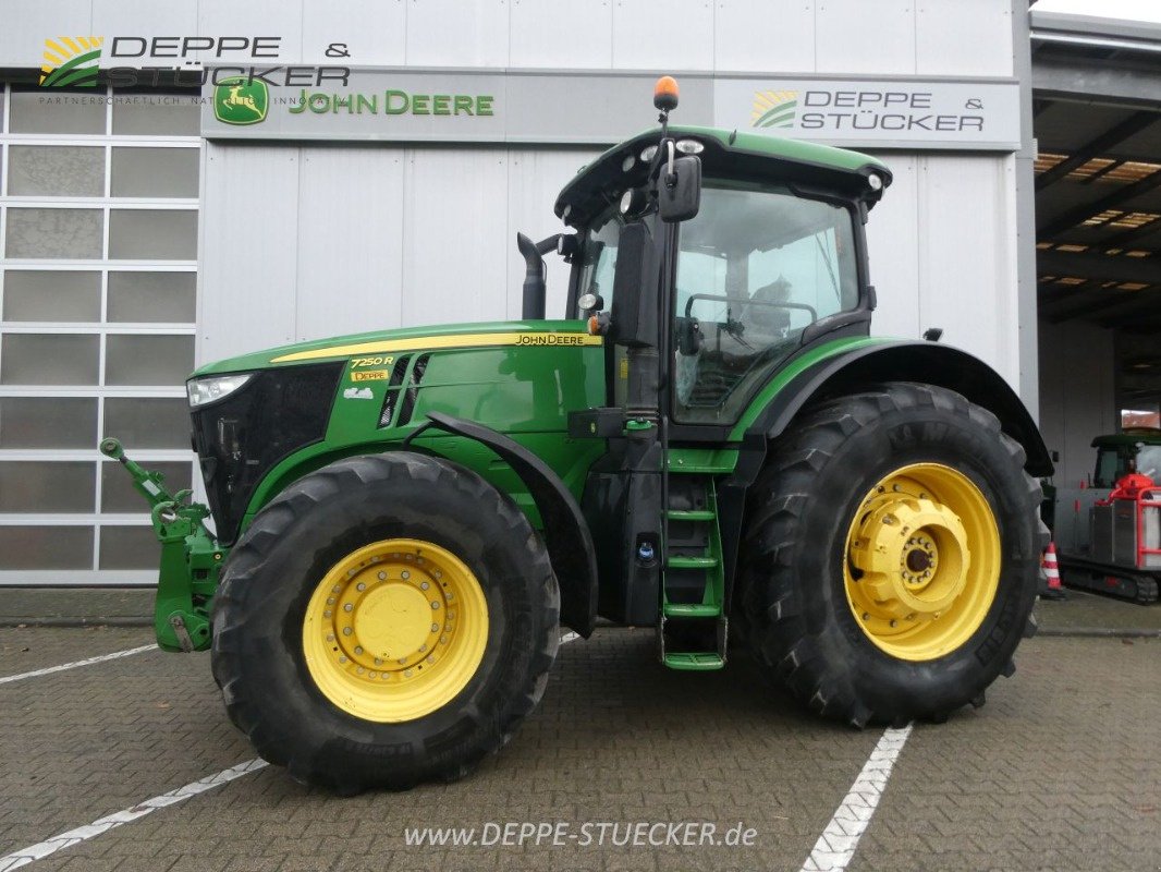 Traktor of the type John Deere 7250R, Gebrauchtmaschine in Lauterberg/Barbis (Picture 2)