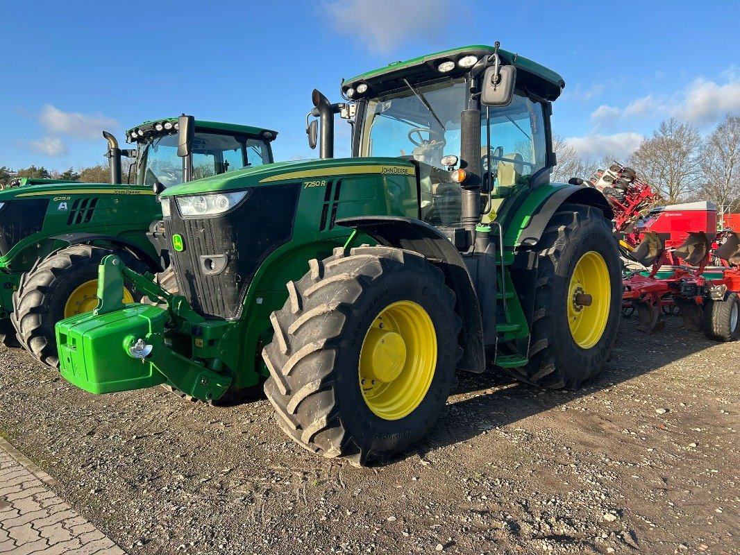 Traktor des Typs John Deere 7250R, Gebrauchtmaschine in Sittensen (Bild 1)