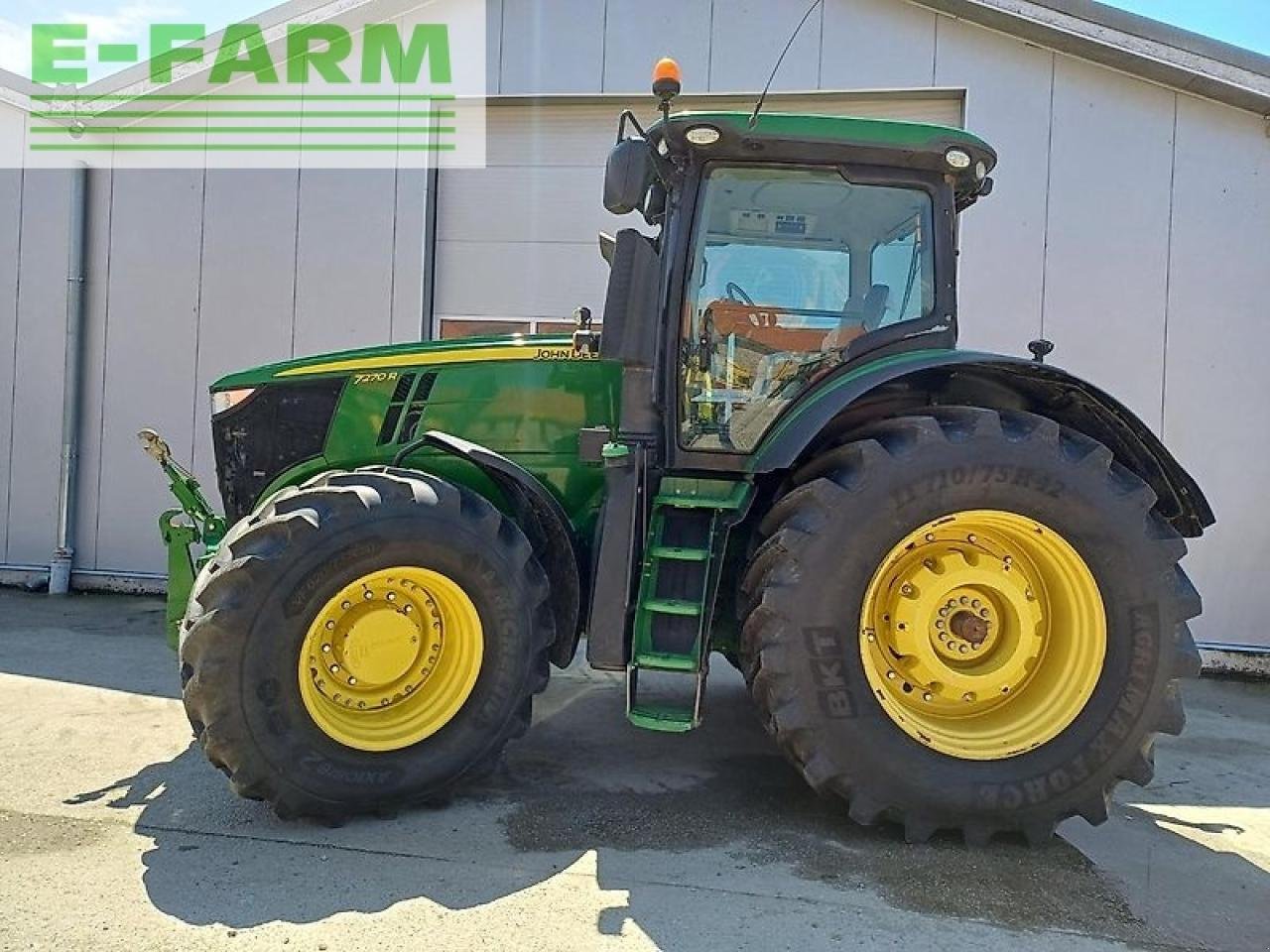 Traktor typu John Deere 7270r, Gebrauchtmaschine v SKARBIMIERZ – OSIEDLE (Obrázok 3)