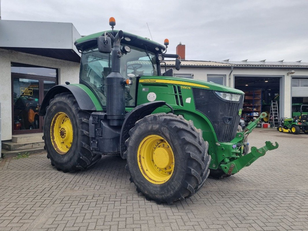 Traktor des Typs John Deere 7290R MY17 e23 40, Gebrauchtmaschine in Neubrandenburg (Bild 2)