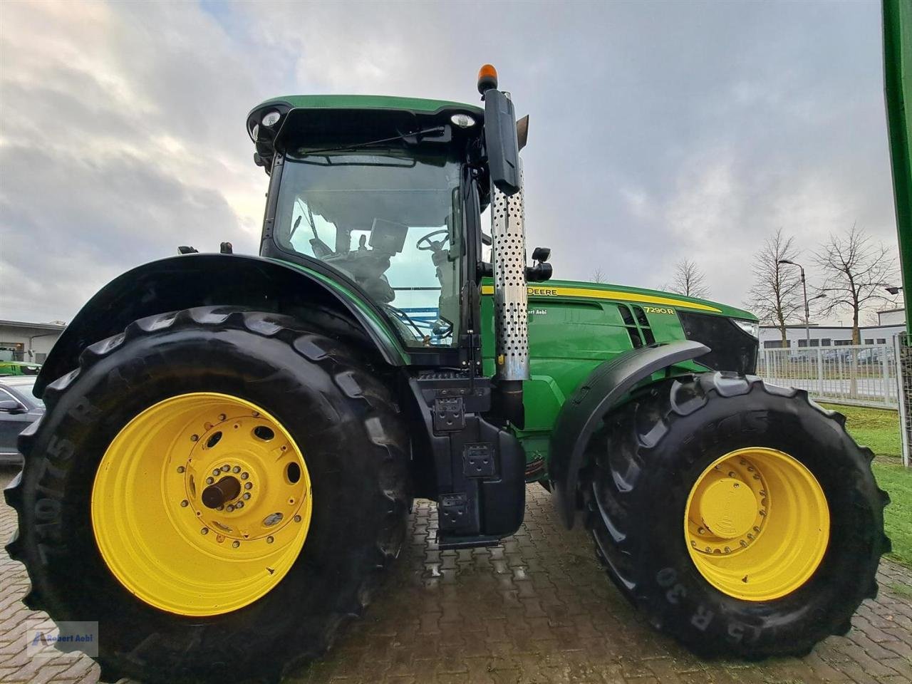 Traktor des Typs John Deere 7290R, Gebrauchtmaschine in Wittlich (Bild 1)