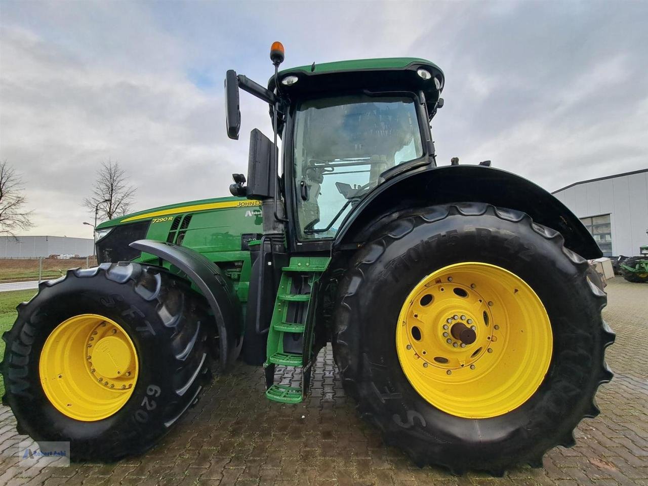 Traktor des Typs John Deere 7290R, Gebrauchtmaschine in Wittlich (Bild 2)