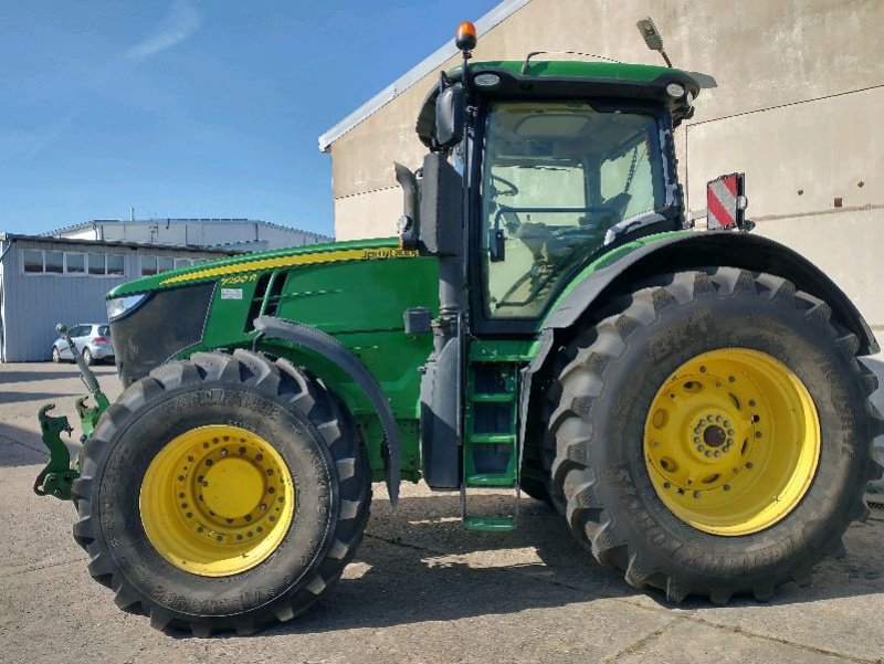 Traktor van het type John Deere 7290R, Gebrauchtmaschine in Neubrandenburg (Foto 4)