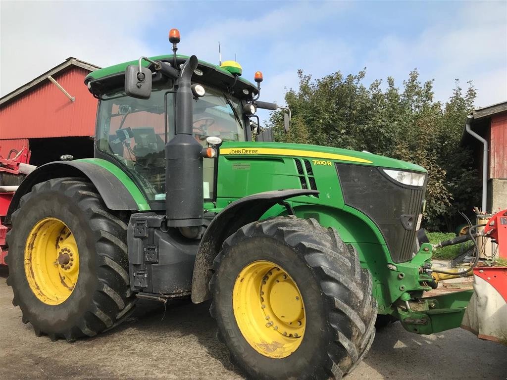 Traktor typu John Deere 7310R Front PTO og lift. GPS ready. Affjedret foraksel og kabine. Ring til Ulrik på 40255544. Jeg snakker Jysk., Gebrauchtmaschine w Kolding (Zdjęcie 1)