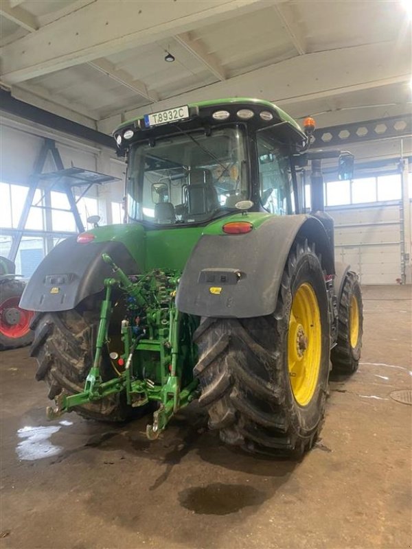 Traktor typu John Deere 7310R GPS. Auto steer aktiveret. 10" 4600 skærm. Flere på lager. Ring til Ulrik 0045-40255544, Gebrauchtmaschine w Kolding (Zdjęcie 4)