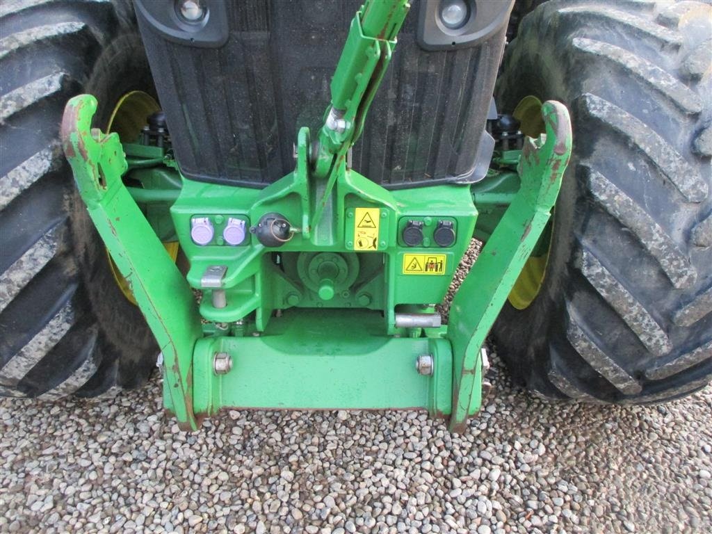 Traktor от тип John Deere 7310R Med frontlift og frontPTO en ejers gård traktor, Gebrauchtmaschine в Lintrup (Снимка 4)