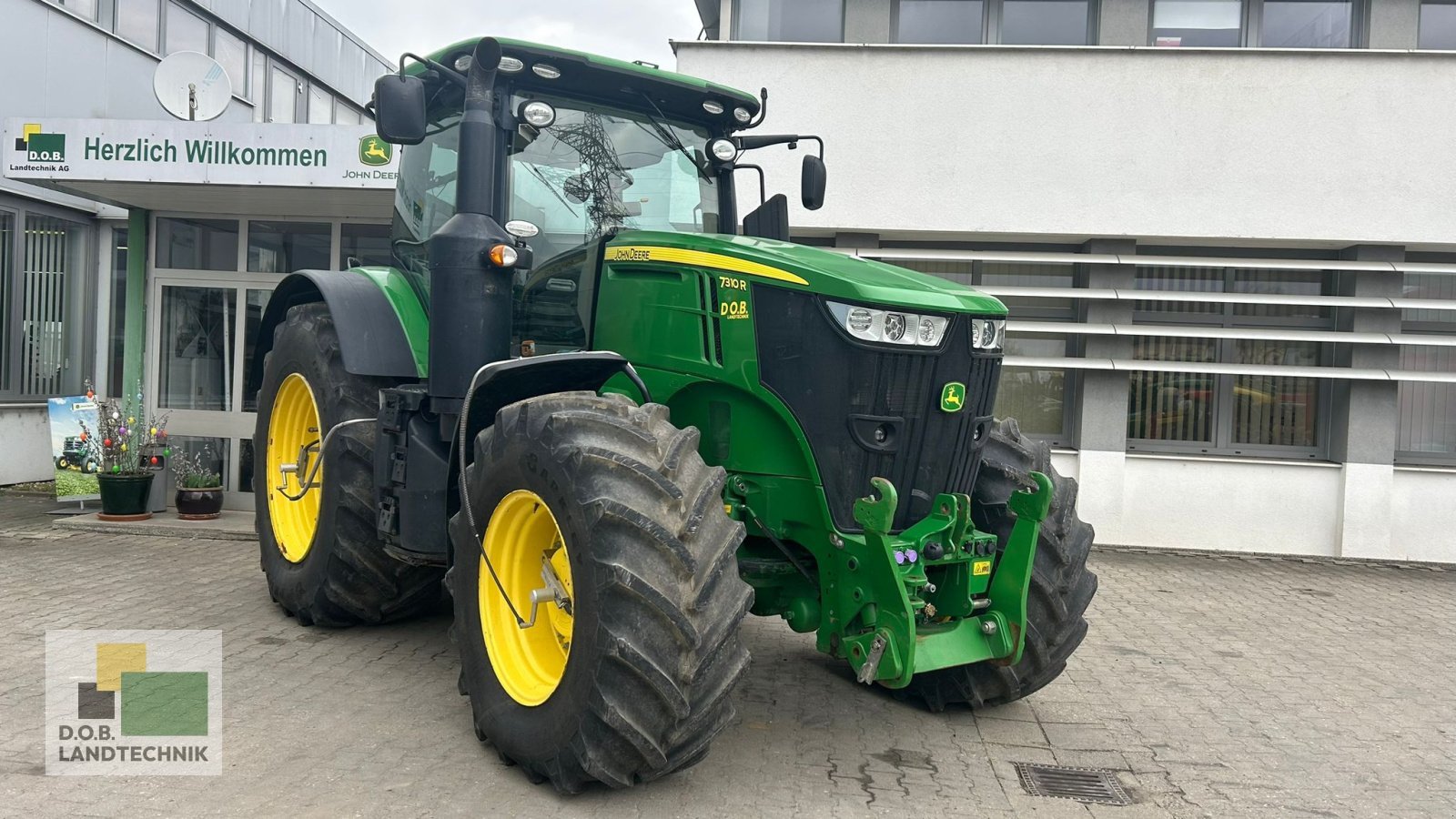 Traktor des Typs John Deere 7310R mit Reifendruckregelanlage, Gebrauchtmaschine in Regensburg (Bild 3)