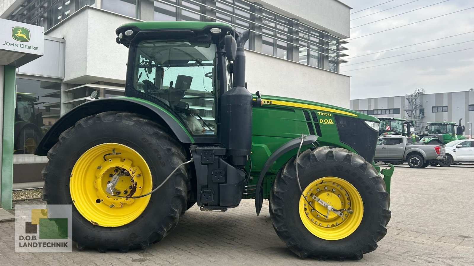 Traktor des Typs John Deere 7310R mit Reifendruckregelanlage, Gebrauchtmaschine in Regensburg (Bild 4)