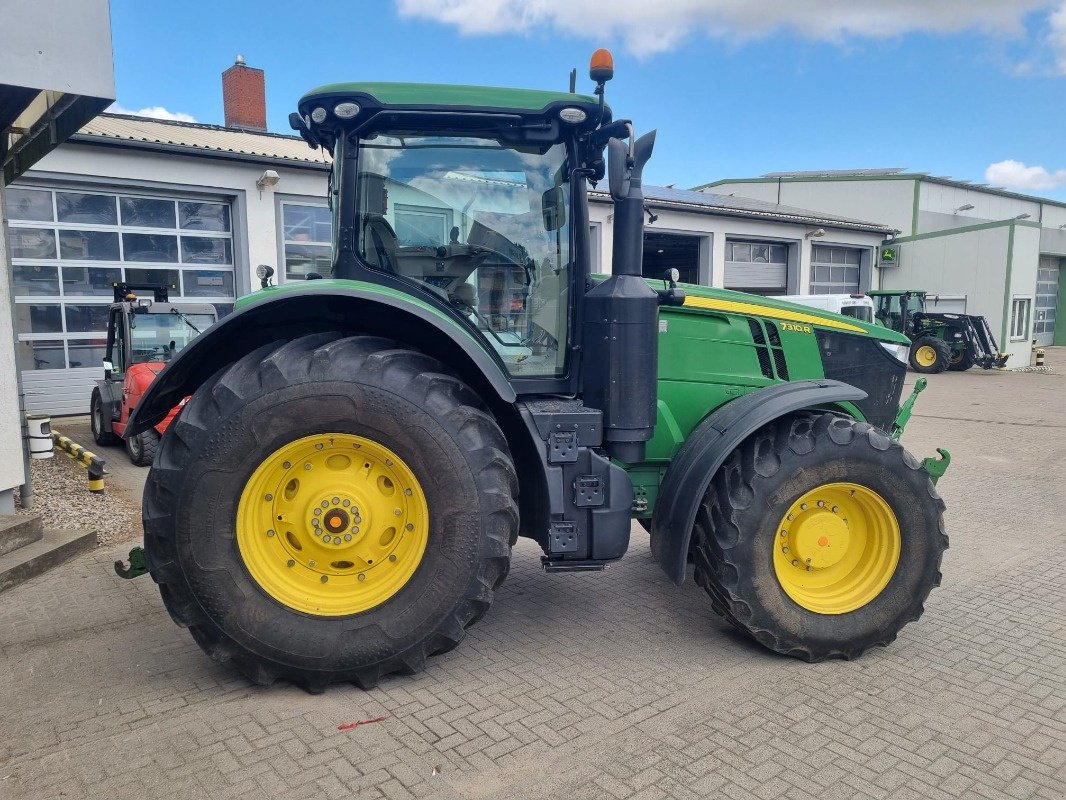 Traktor типа John Deere 7310R MY17 AP 40, Gebrauchtmaschine в Neubrandenburg (Фотография 9)