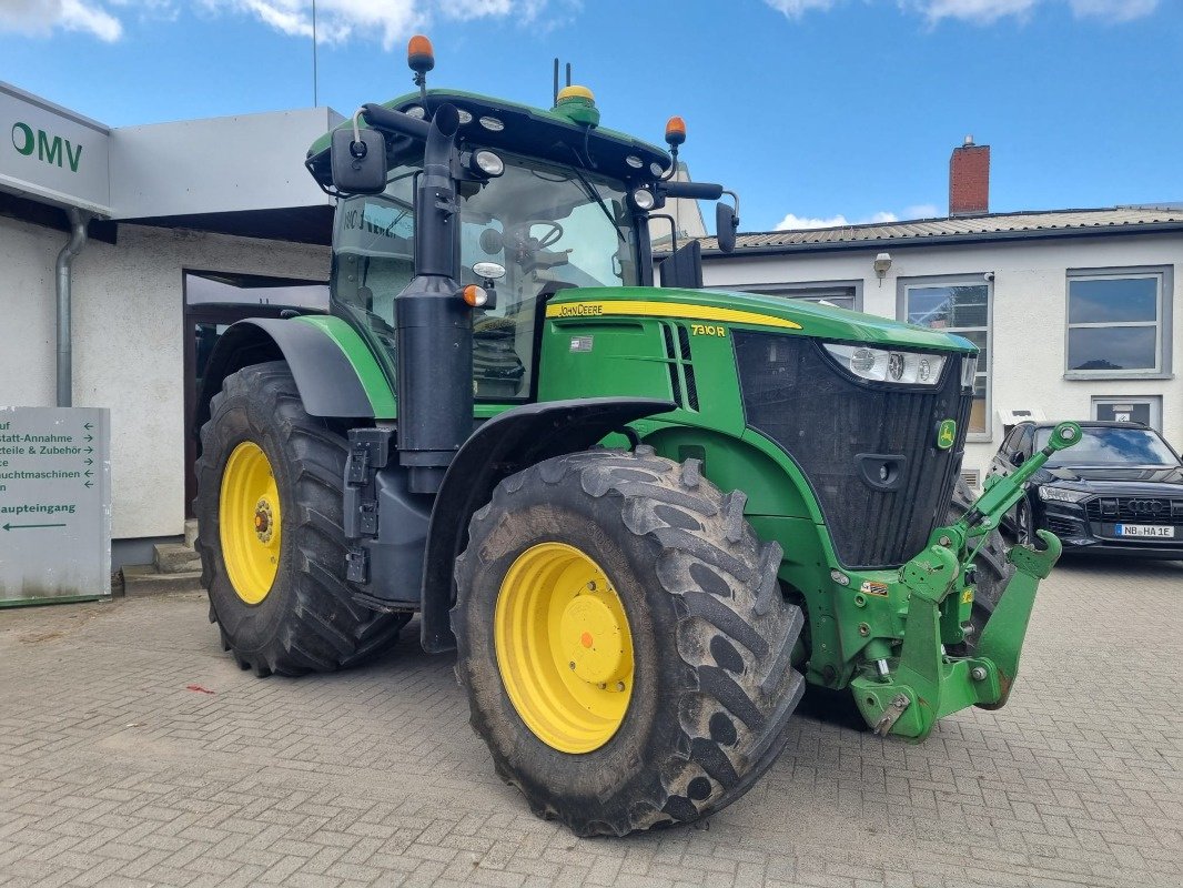 Traktor of the type John Deere 7310R MY17 AP 40, Gebrauchtmaschine in Neubrandenburg (Picture 1)