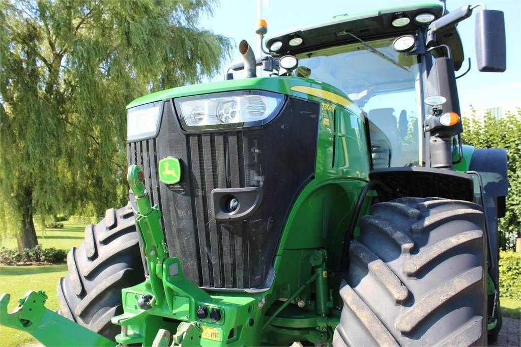 Traktor Türe ait John Deere 7310R, Gebrauchtmaschine içinde Bant (resim 3)