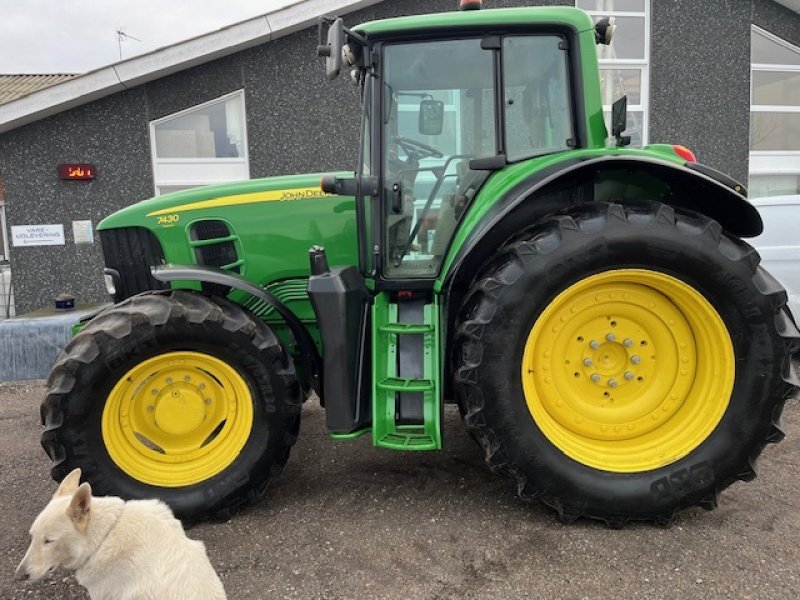 Traktor типа John Deere 7430 Premium AUTOTRAC READY, AUTOQUARD GEAR, TLS, LUFTANLÆG, Gebrauchtmaschine в Dronninglund (Фотография 2)