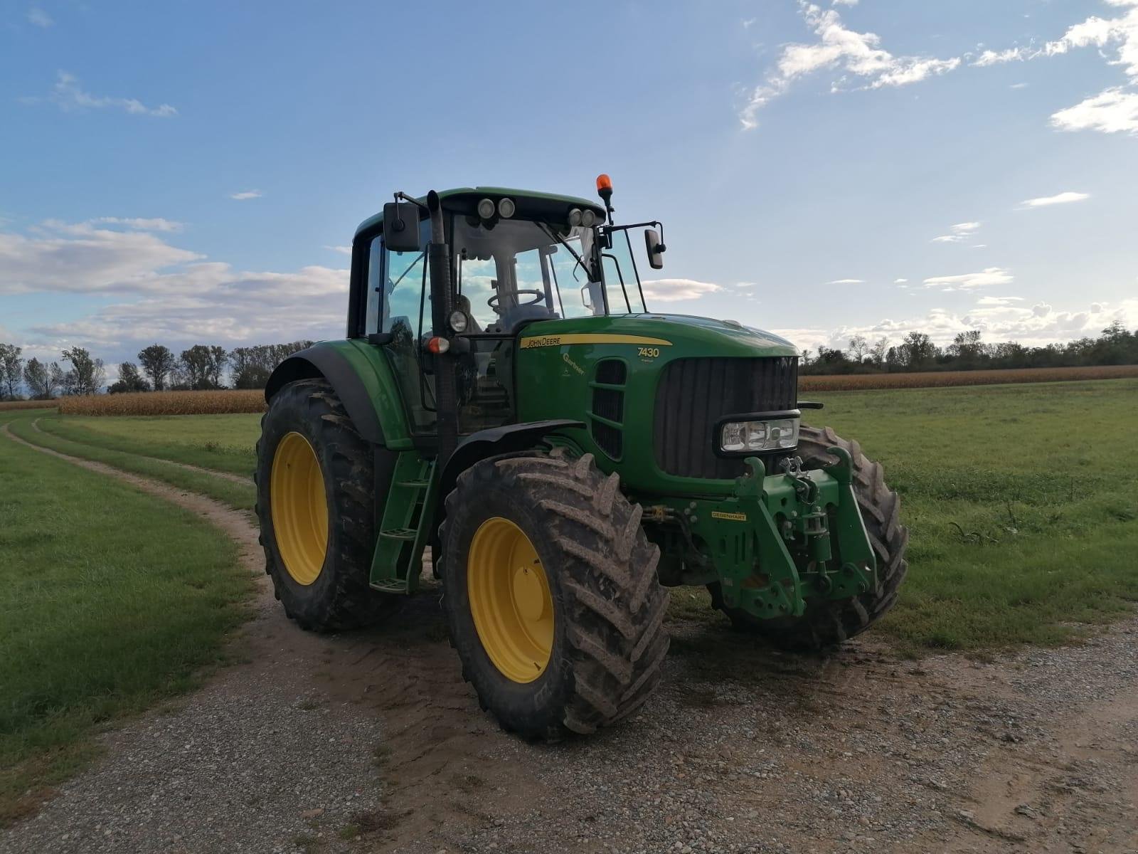 Traktor des Typs John Deere 7430 Premium, Gebrauchtmaschine in Achern (Bild 1)