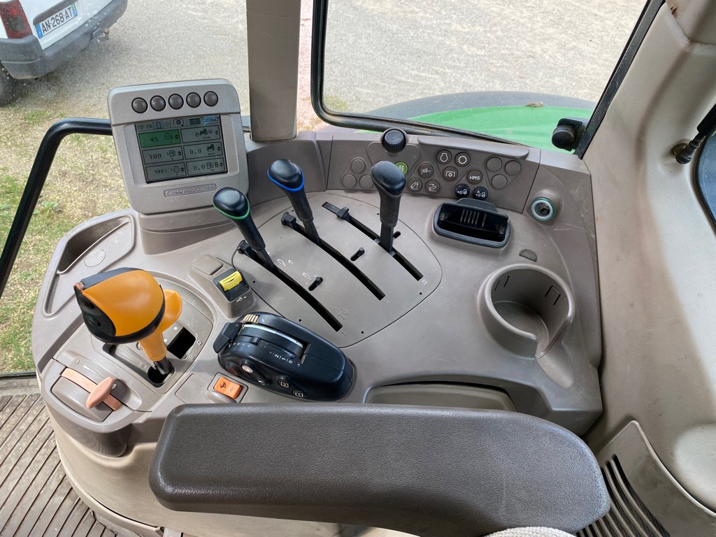 Traktor typu John Deere 7430 PREMIUM, Gebrauchtmaschine w PIERRE BUFFIERE (Zdjęcie 7)