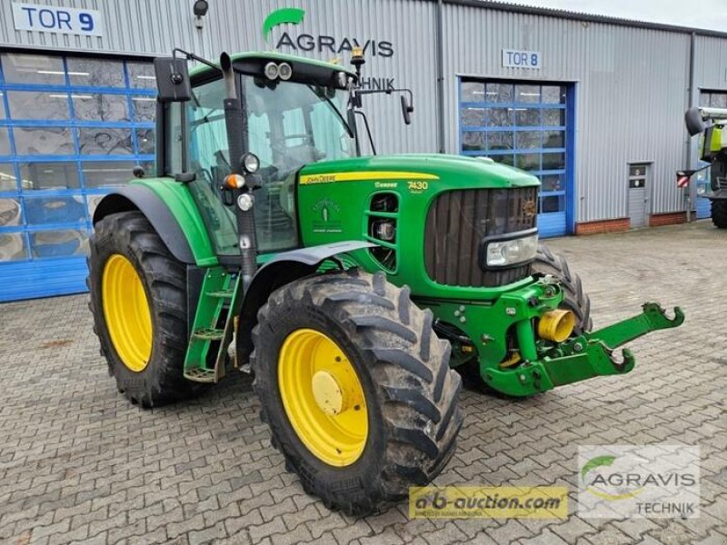 Traktor typu John Deere 7430, Gebrauchtmaschine w Meppen (Zdjęcie 2)