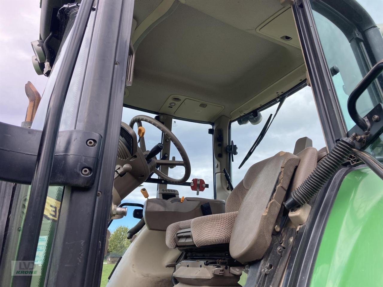 Traktor van het type John Deere 7430, Gebrauchtmaschine in Zorbau (Foto 16)