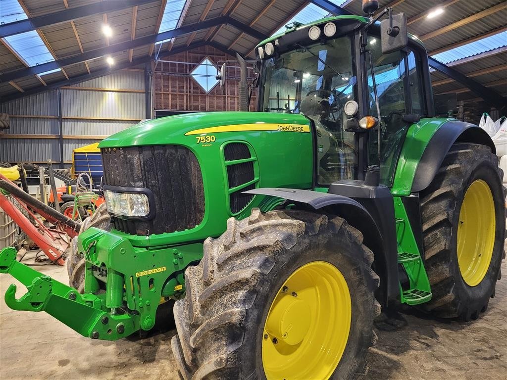 Traktor Türe ait John Deere 7530 Premium, Auto track ready og med frontlift på., Gebrauchtmaschine içinde Lintrup (resim 2)