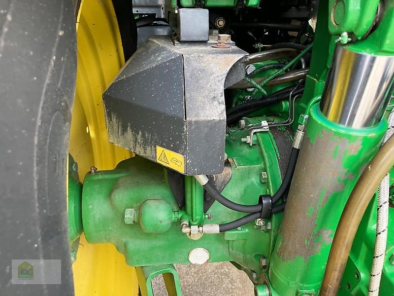 Traktor van het type John Deere 7530 Premium mit neuwertigen Stoll Frontlader, Gebrauchtmaschine in Salsitz (Foto 10)