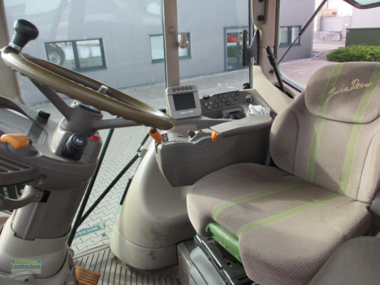 Traktor typu John Deere 7530 Premium, Gebrauchtmaschine v Büren (Obrázok 9)