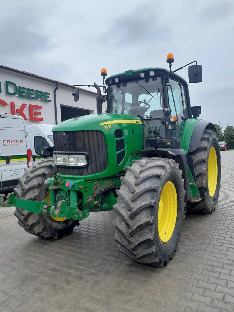 Traktor от тип John Deere 7530, Gebrauchtmaschine в Mrągowo (Снимка 4)