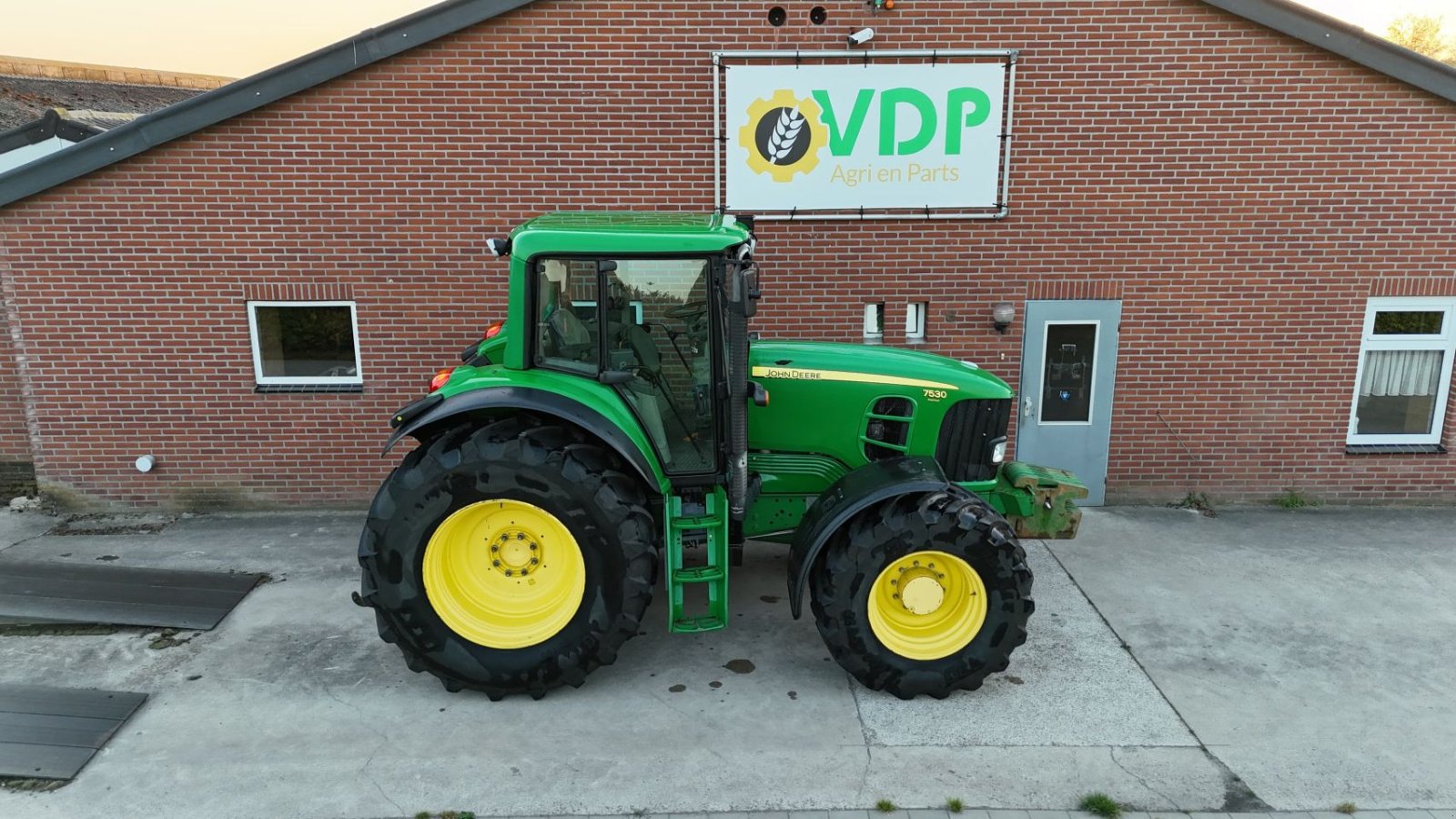 Traktor des Typs John Deere 7530, Gebrauchtmaschine in Meijel (Bild 1)