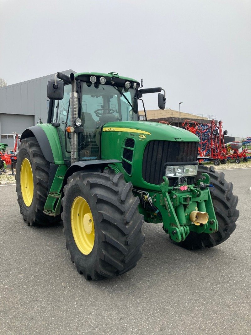 Traktor a típus John Deere 7530E Premium, Gebrauchtmaschine ekkor: Chavornay (Kép 7)