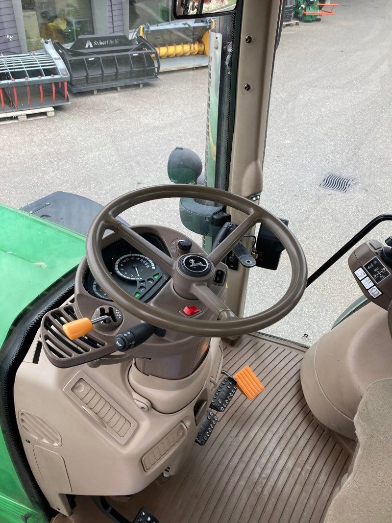 Traktor Türe ait John Deere 7530E Premium, Gebrauchtmaschine içinde Chavornay (resim 3)