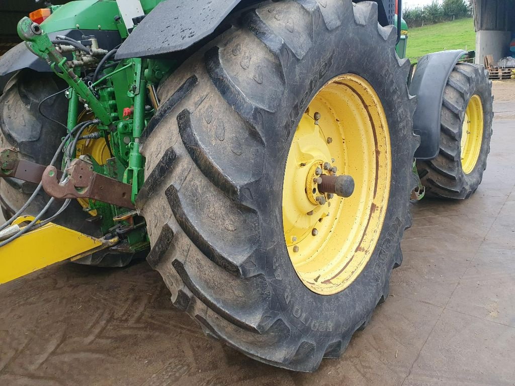 Traktor van het type John Deere 7700, Gebrauchtmaschine in DOMFRONT (Foto 7)