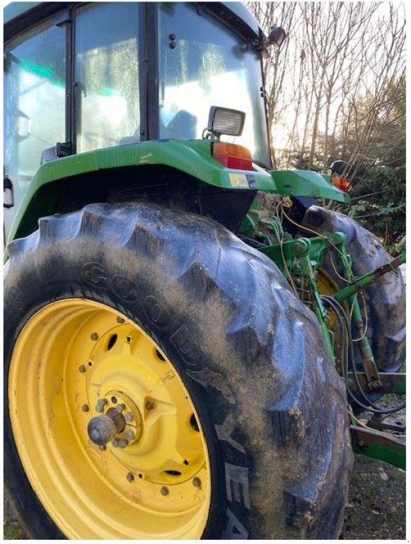 Traktor des Typs John Deere 7700, Gebrauchtmaschine in LOMBEZ (Bild 3)