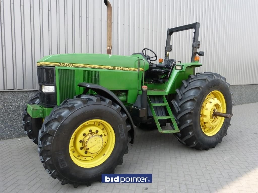 Traktor of the type John Deere 7700, Gebrauchtmaschine in Deurne (Picture 1)