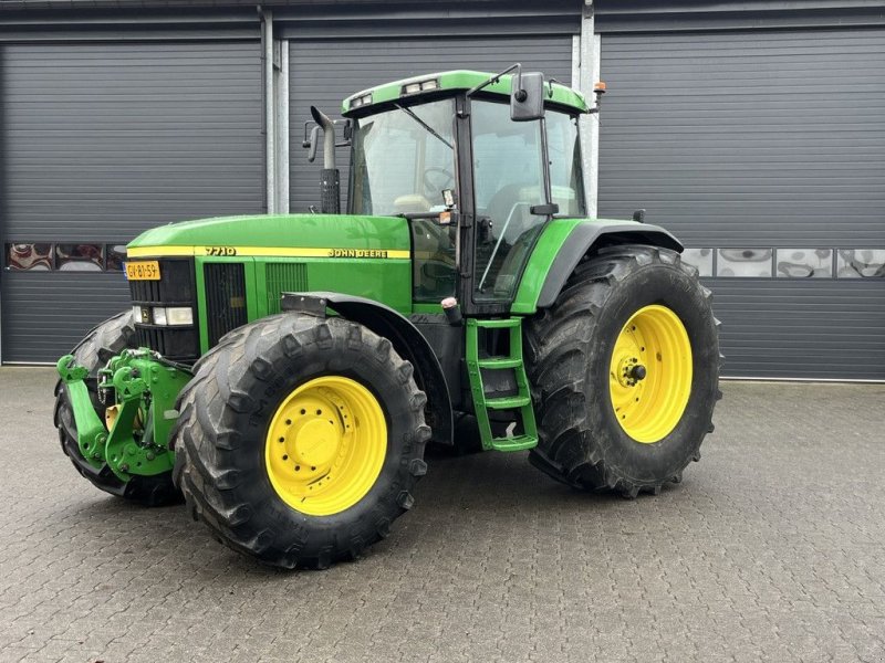 Traktor van het type John Deere 7710, Gebrauchtmaschine in Hapert (Foto 1)