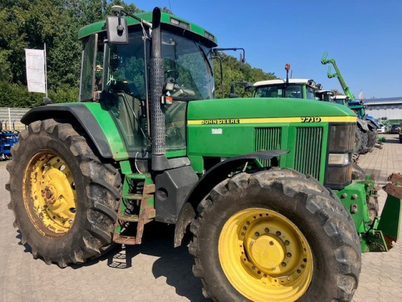 Traktor типа John Deere 7710, Gebrauchtmaschine в Preetz (Фотография 2)