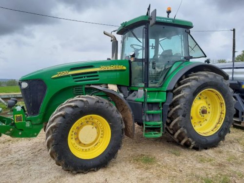 Traktor Türe ait John Deere 7720, Gebrauchtmaschine içinde VELAINES (resim 1)