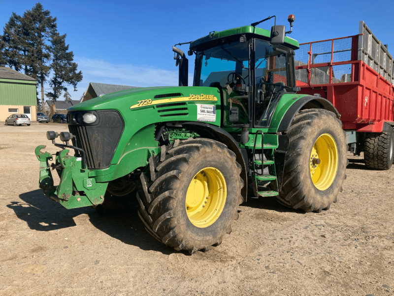 Traktor du type John Deere 7720, Gebrauchtmaschine en CONDE SUR VIRE (Photo 1)