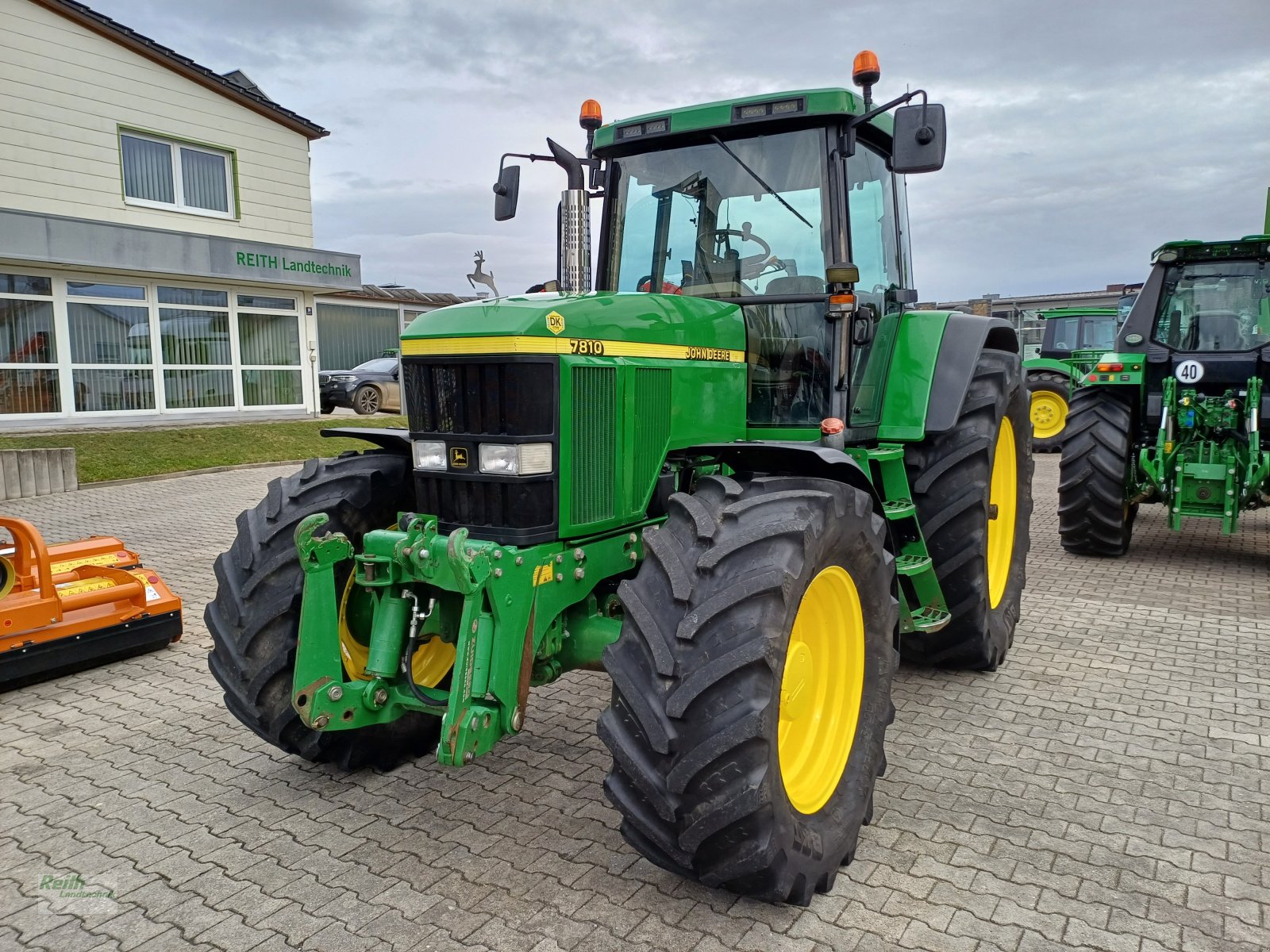 Traktor des Typs John Deere 7810, Gebrauchtmaschine in Wolnzach (Bild 4)