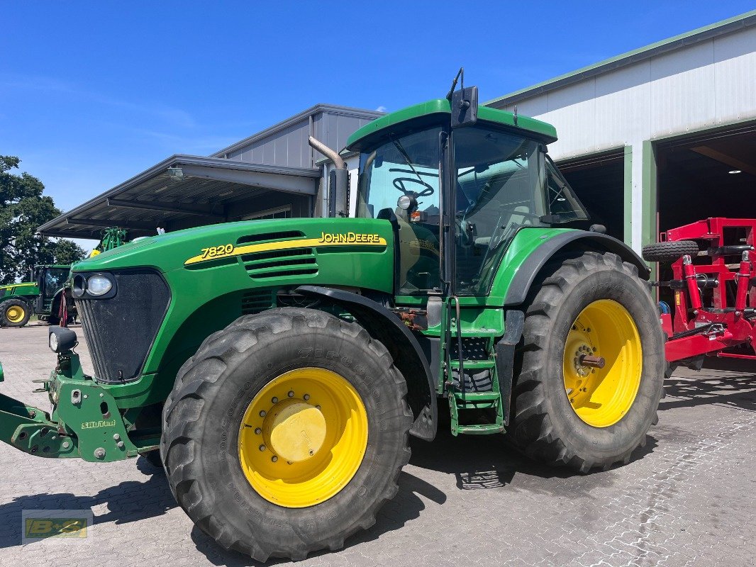 Traktor van het type John Deere 7820 ALLRAD TRAKTOR, Gebrauchtmaschine in Neustadt Dosse (Foto 1)