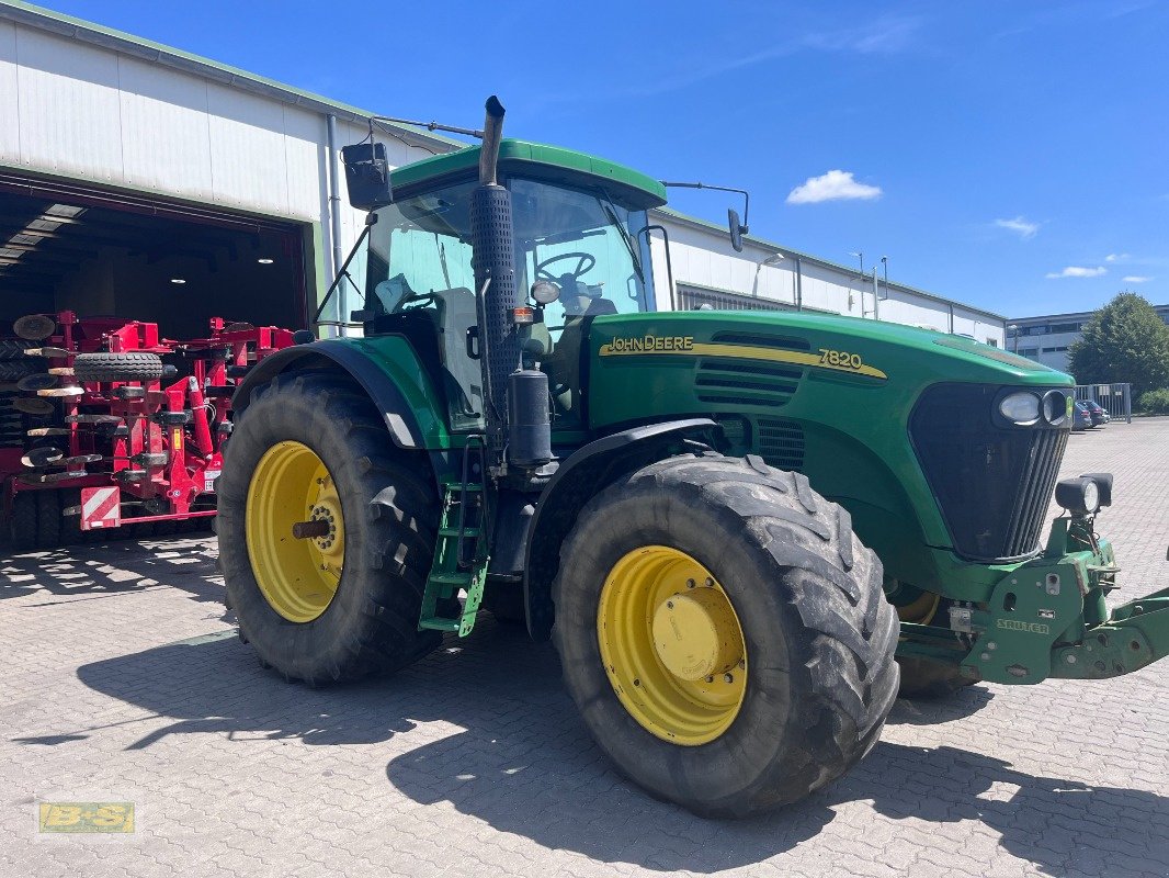 Traktor typu John Deere 7820 ALLRAD TRAKTOR, Gebrauchtmaschine v Neustadt Dosse (Obrázok 3)