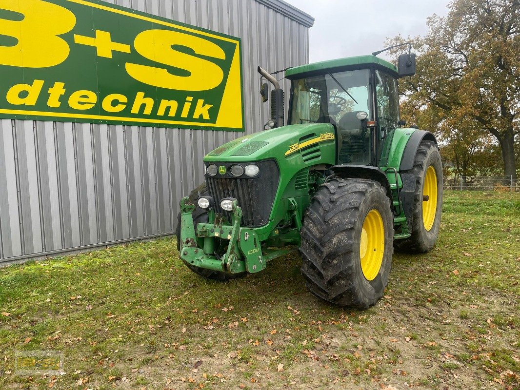 Traktor des Typs John Deere 7820 ALLRAD TRAKTOR, Gebrauchtmaschine in Neustadt Dosse (Bild 3)