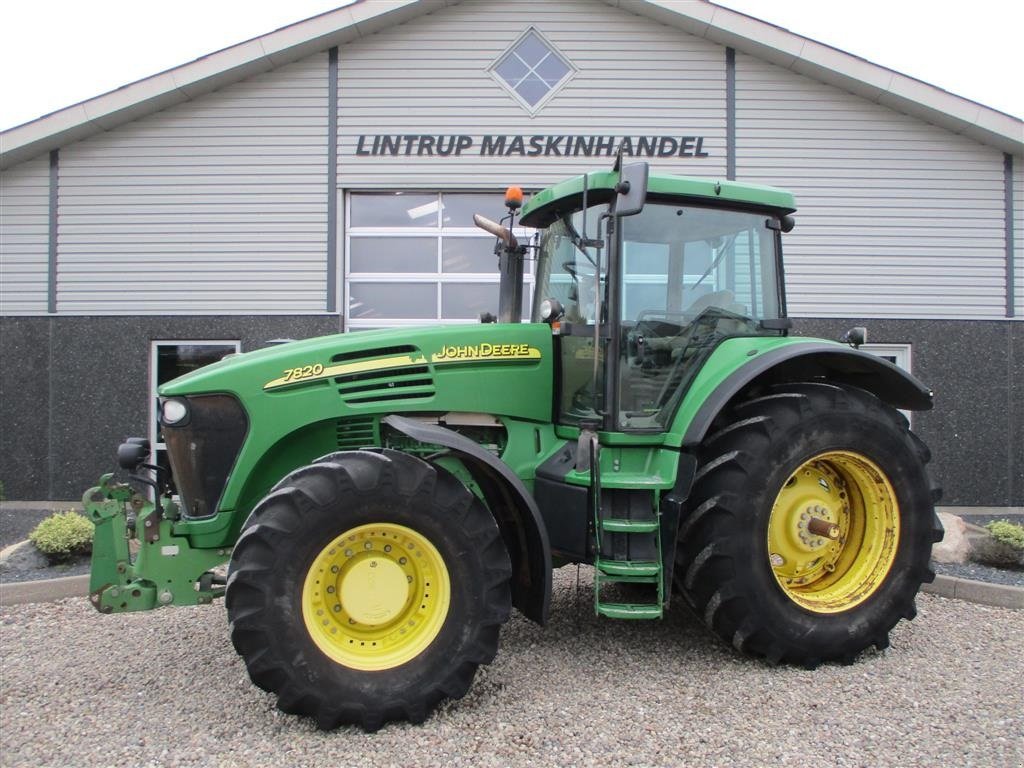 Traktor van het type John Deere 7820  Frontlift,  AutoPower og Aktiv luftsæde., Gebrauchtmaschine in Lintrup (Foto 1)