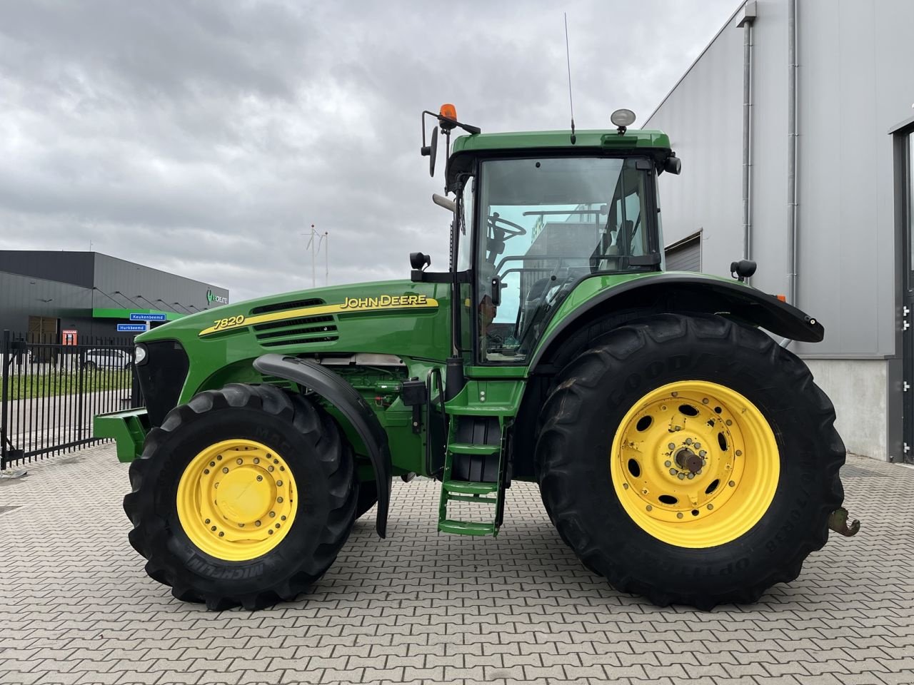 Traktor of the type John Deere 7820 PowerQuad, Gebrauchtmaschine in Beek en Donk (Picture 7)