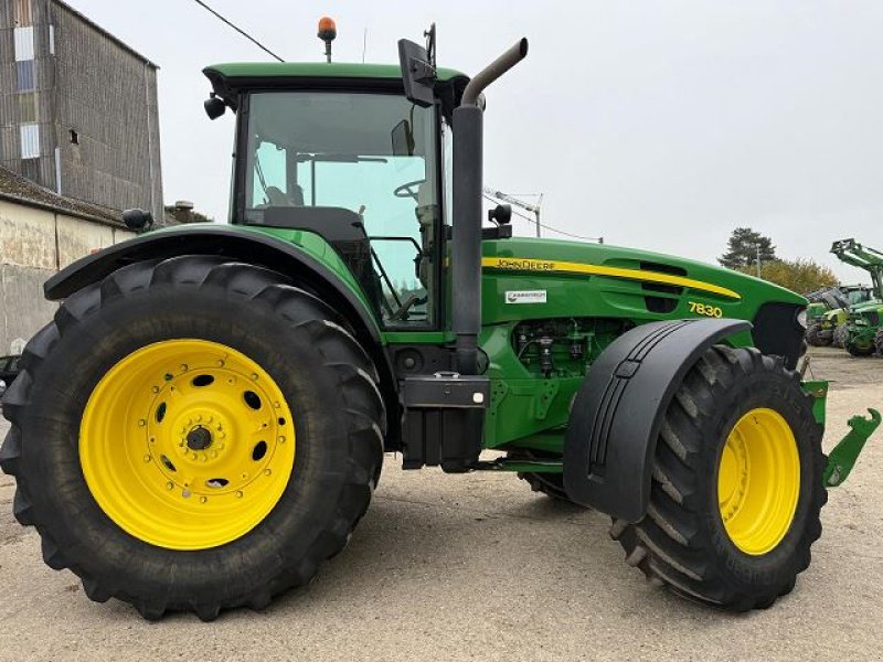 Traktor des Typs John Deere 7830, Gebrauchtmaschine in BOSC LE HARD (Bild 3)